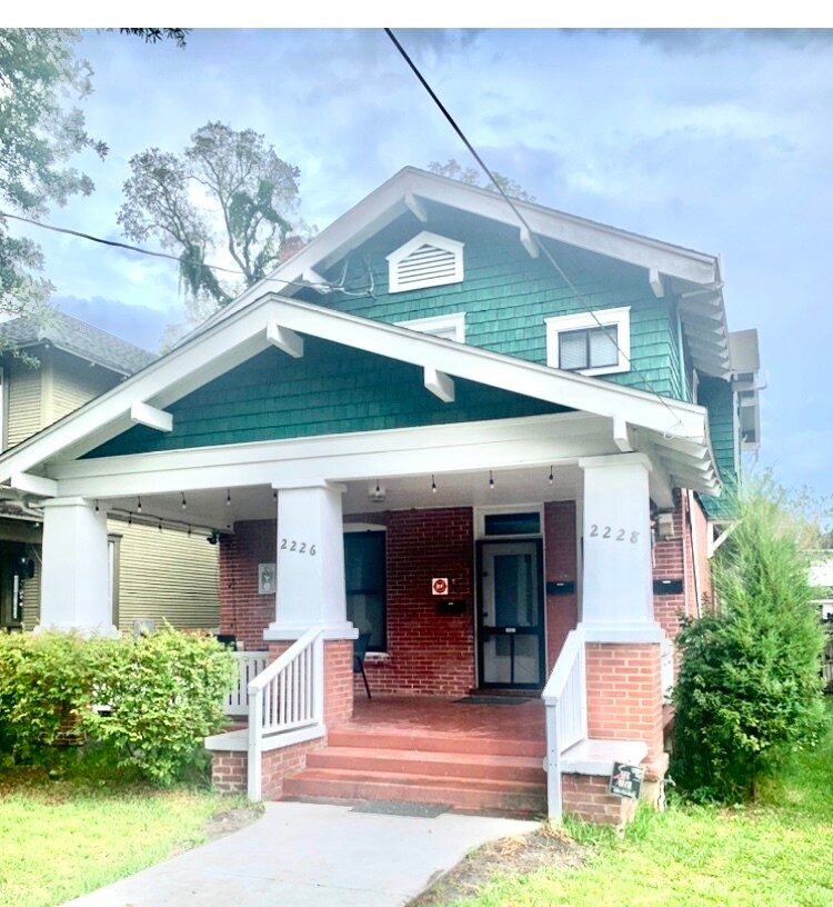 Front view, Stately Historic Home. - 2226 Post St