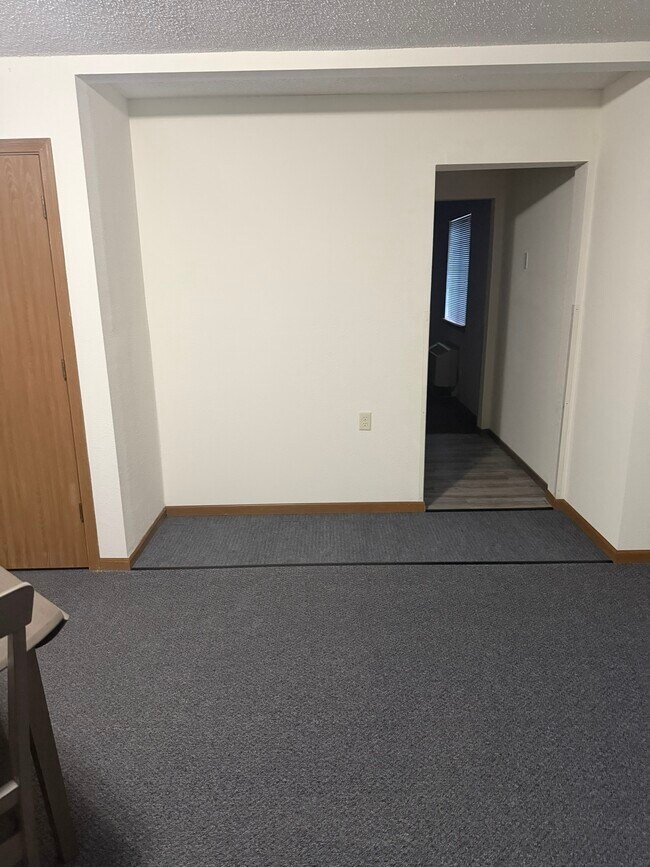 Foto del edificio - 604 S Polk St