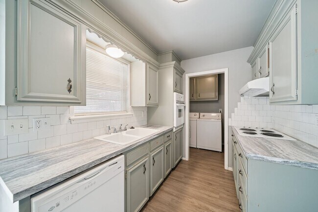 Foto del edificio - Adorable Home in Midtown!