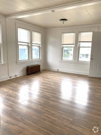 Building Photo - 304 Elizabeth Ave