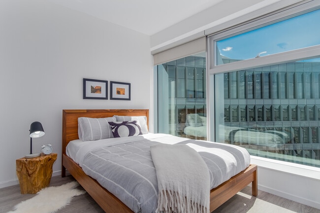 Interior Photo - 225 Carlton
