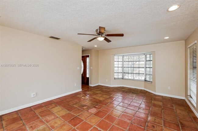 Building Photo - 7518 NW 42nd Dr