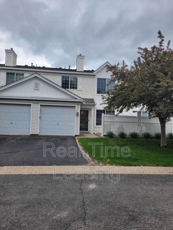 1972 Overland Cir, Eagan, MN 55122 Townhome Rentals in Eagan MN