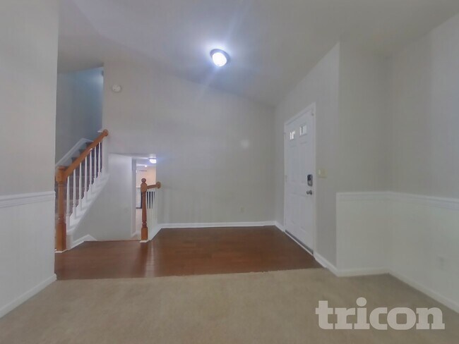 Foto del edificio - 2055 Towne Manor Dr NW