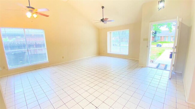 Building Photo - 7303 Seton Lake Dr