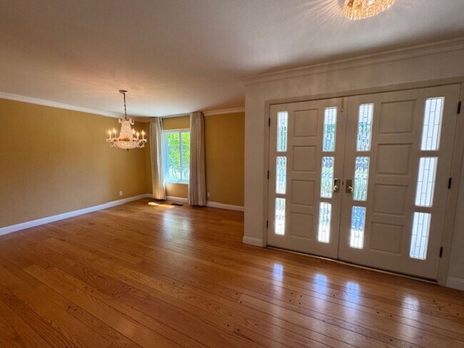 Foto del edificio - Single level home with pool in Whitegate c...