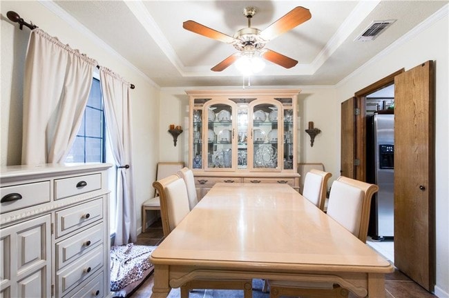 Building Photo - 512 Parish Pl