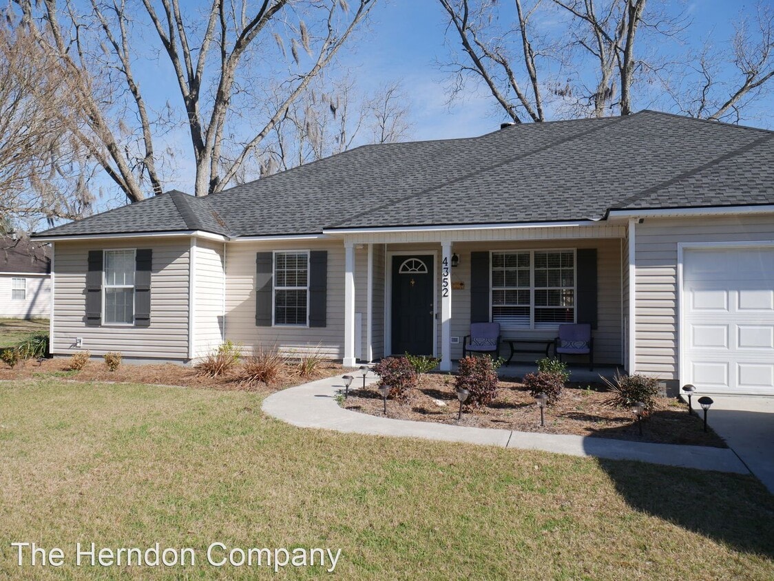 4 br, 2 bath House 4352 Summerlin Drive House Rental in Valdosta