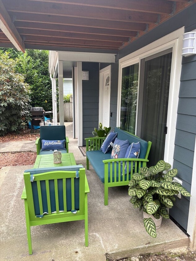 Primary Photo - Downtown Renton ground floor gated condo f...