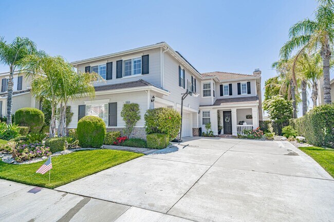 Foto del edificio - Expansive 5-Bedroom Home with Spa & Solar ...