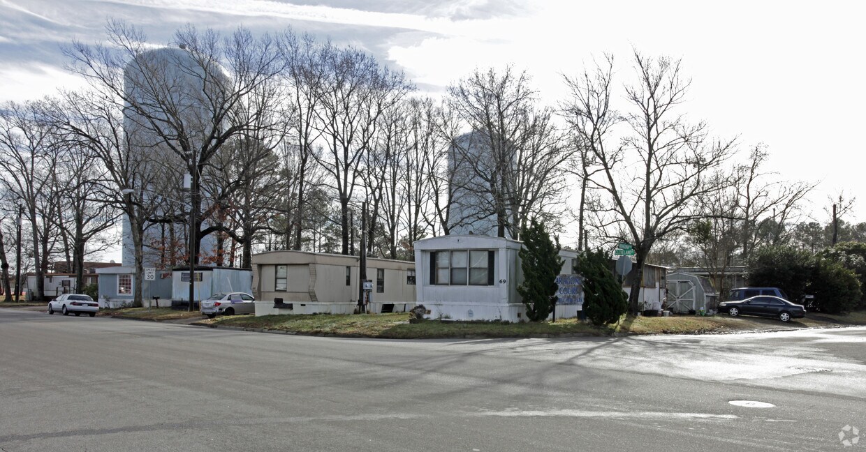 4873 Cleveland St, Virginia Beach, VA 23462 Apartments in Virginia