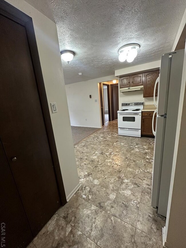 Foto del edificio - 2008 Forest Hills Dr