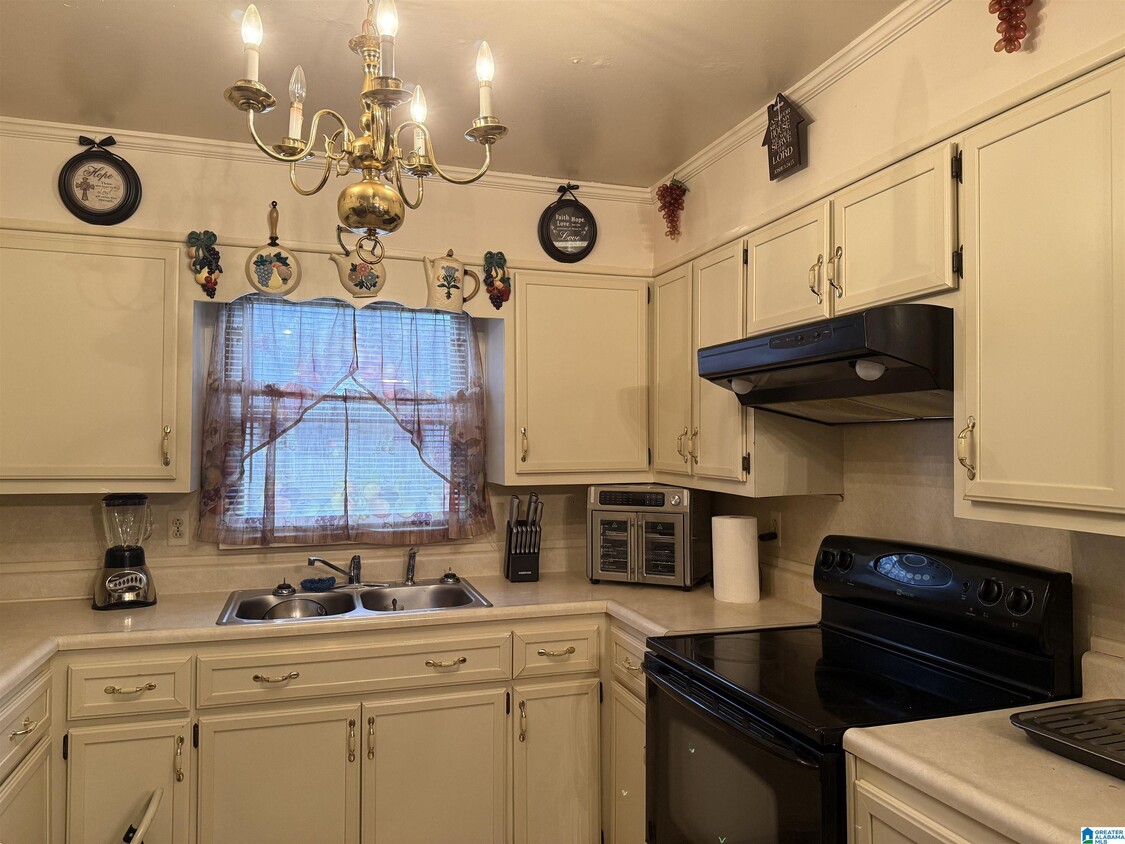 Building Photo - 644 72nd St S