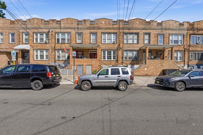 Building Photo - 212 Avenue B