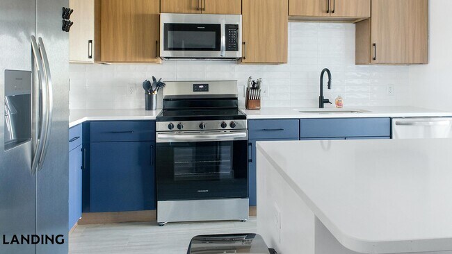 Building Photo - 1007 S Mint St