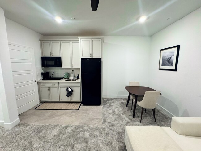 Foto del edificio - 4178 Eventide Ave
