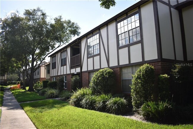 2.º piso - 5325 Hansel Ave