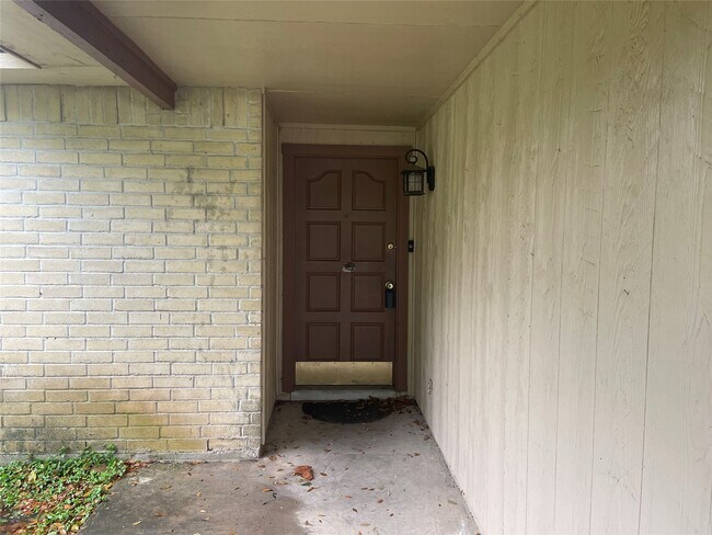 Foto del edificio - 17615 Red Wolf Ct