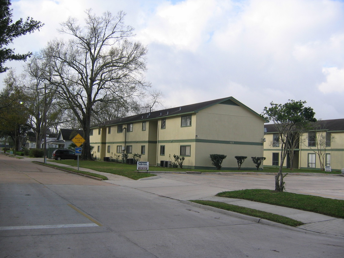 127 East Street - Apartments in Lake Charles, LA | Apartments.com