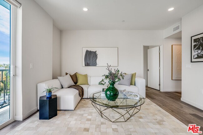 Foto del edificio - 1101 S Bedford St