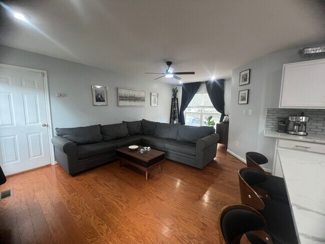 Foto del edificio - 3238 Mountain Laurel Loop