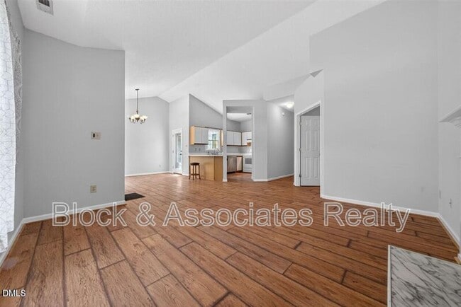 Building Photo - 105 Ellsworth Pl