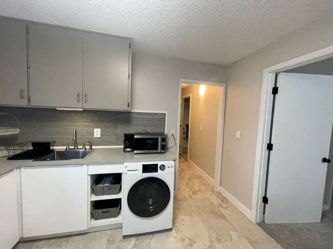 Foto del edificio - 9515 SW Edgewood St