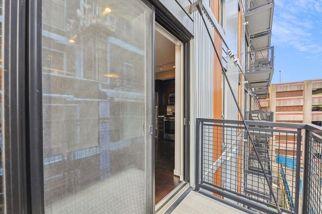 Building Photo - Urban Living in Downtown Silver Spring 1BD...