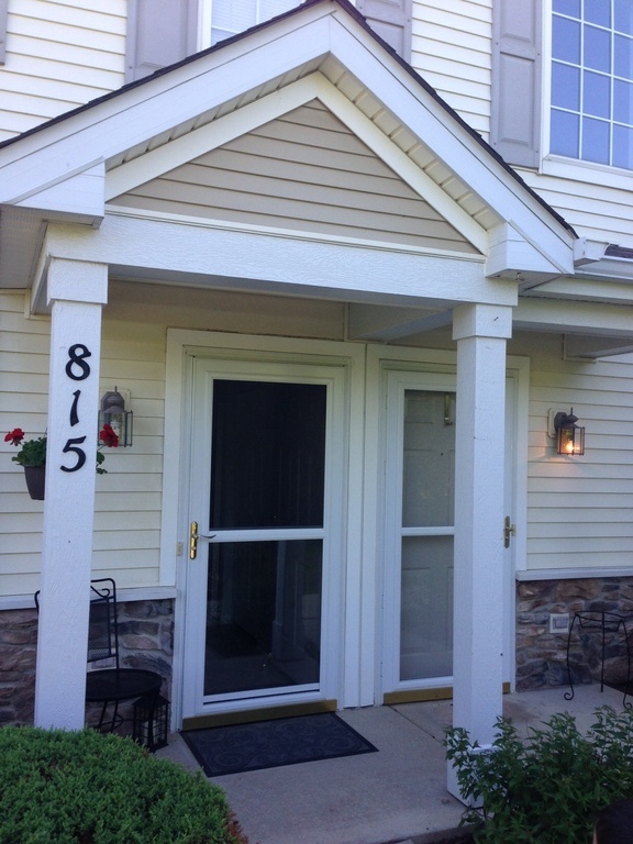 Primary Photo - 815 Silverstone Dr