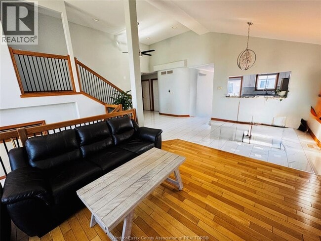 Building Photo - 4562 Brunswick Ave