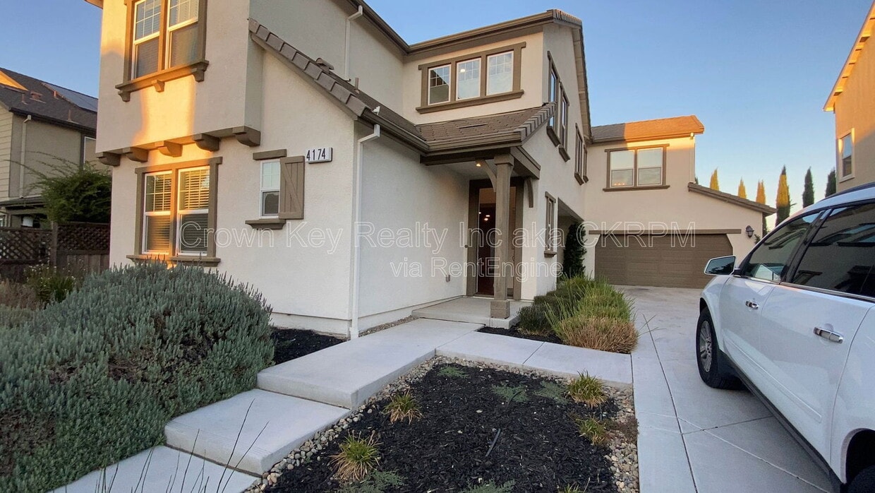 Foto principal - 4174 Avalon St