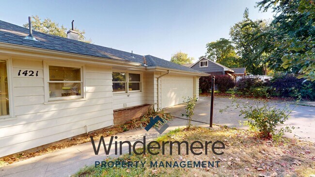 Foto del edificio - 1421 Monroe St