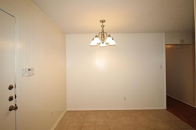 Building Photo - 811 Lisa Ln
