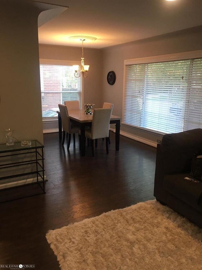 Foto del edificio - 1845 Brys Dr