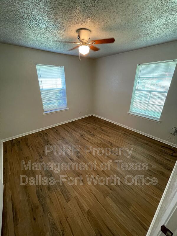 Foto del edificio - 408 W 4th St