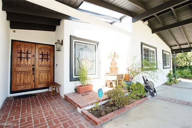 Foto del edificio - 4 br, 2 bath House - 3649 Sapphire Dr