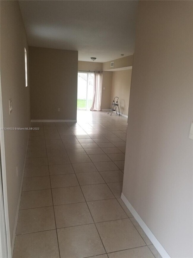 945 NE 33rd Terrace Unit 101, Homestead, FL 33033 Condo for Rent in Homestead, FL