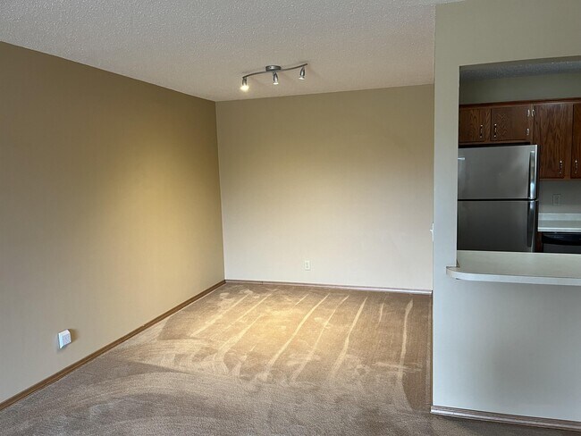 Foto del edificio - 5697 Green Cir Dr