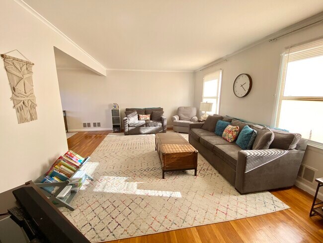 Building Photo - 51 Highland Ave