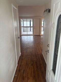 Foto del edificio - 379 Roberts Ave