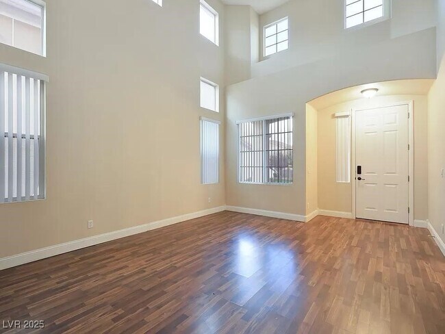 Building Photo - 3421 Sun Rhythm St