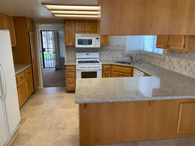 Foto del edificio - Beautiful Home on Large Lot with RV Parking!