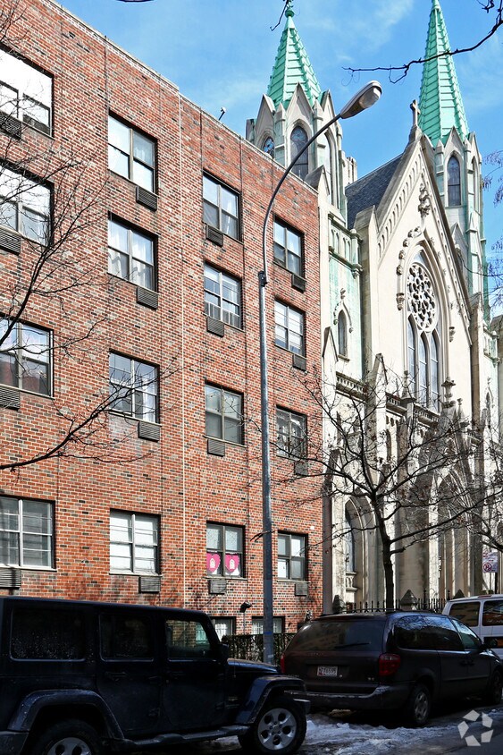 Foto del edificio - 317 W 22nd St