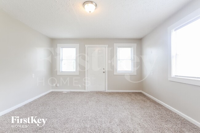 Building Photo - 2752 S Rybolt Ave