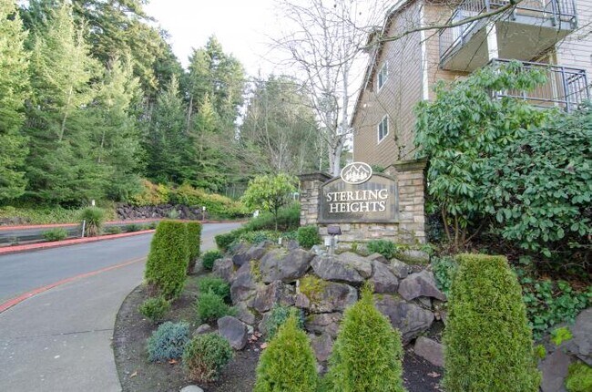 Building Photo - 2 bedroom in Bellevue WA 98006