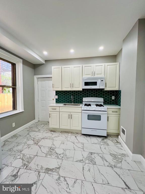 Foto del edificio - 4311 N Hicks St