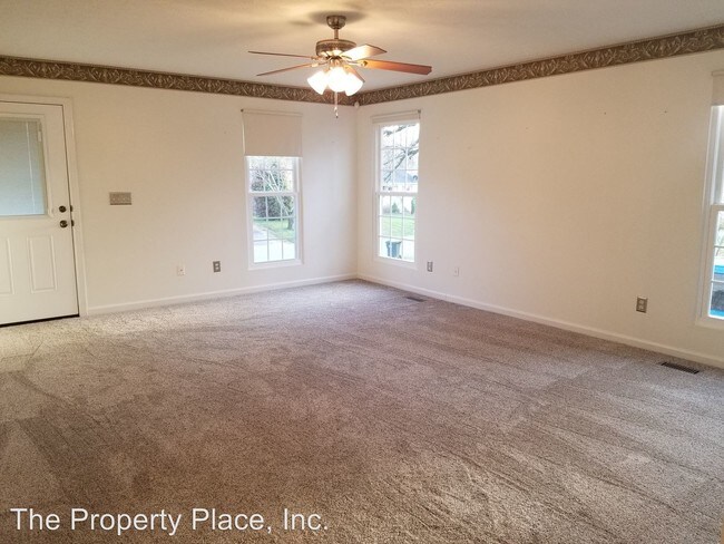 Building Photo - 3 br, 2 bath House - 111 Black Oak Drive