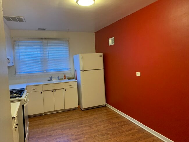 Building Photo - 8936 Bronx Ave