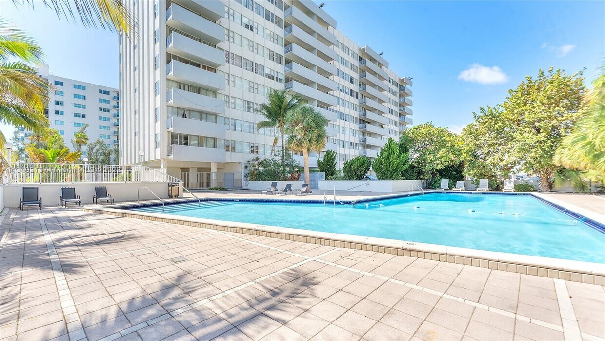 7545 E Treasure Dr Unit 10F, North Bay Village, FL 33141 Condo for