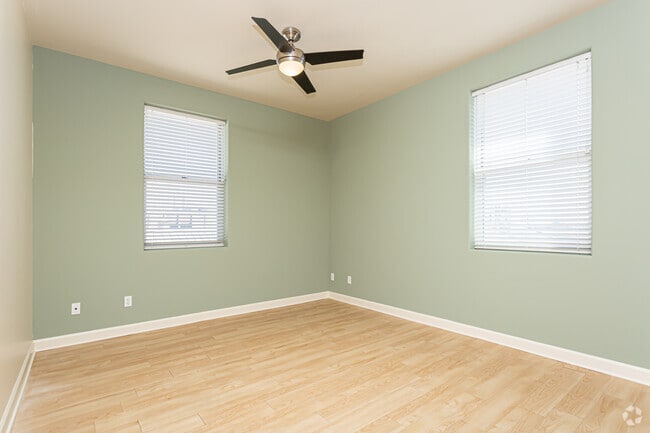 Steamer 1HAB, 1BA - 600 ft² - Centennial Place Apartments